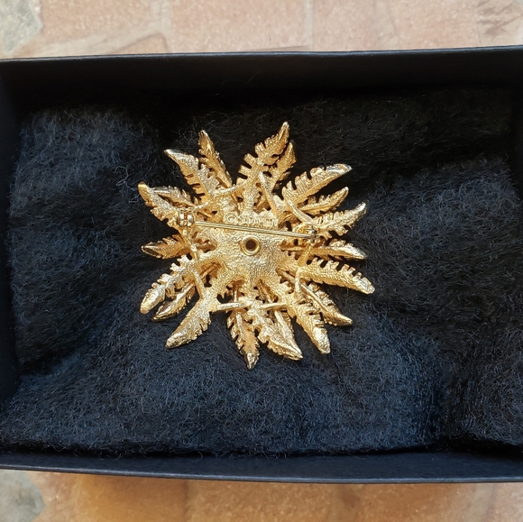 Vintage Sarah Coventry flower burst brooch. - Picture 2 of 4